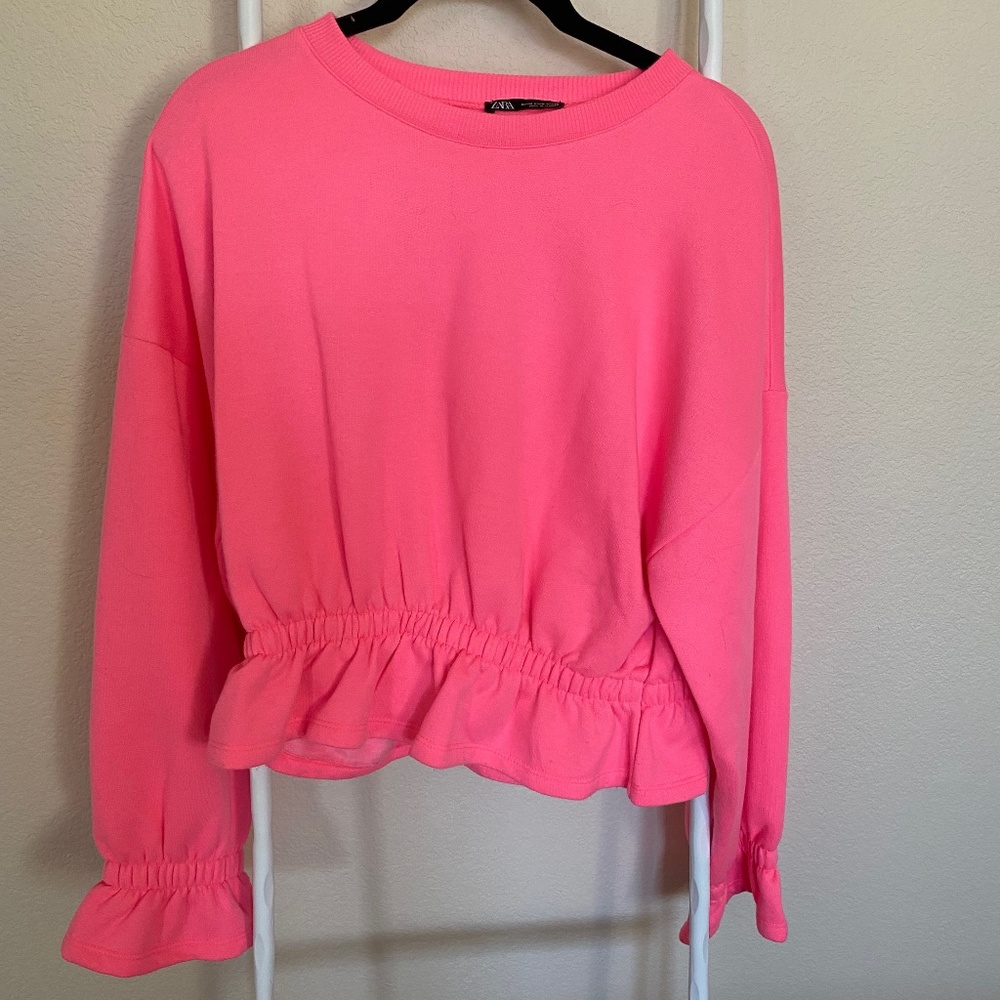 Zara Pink Cropped Sweatshirt Size M